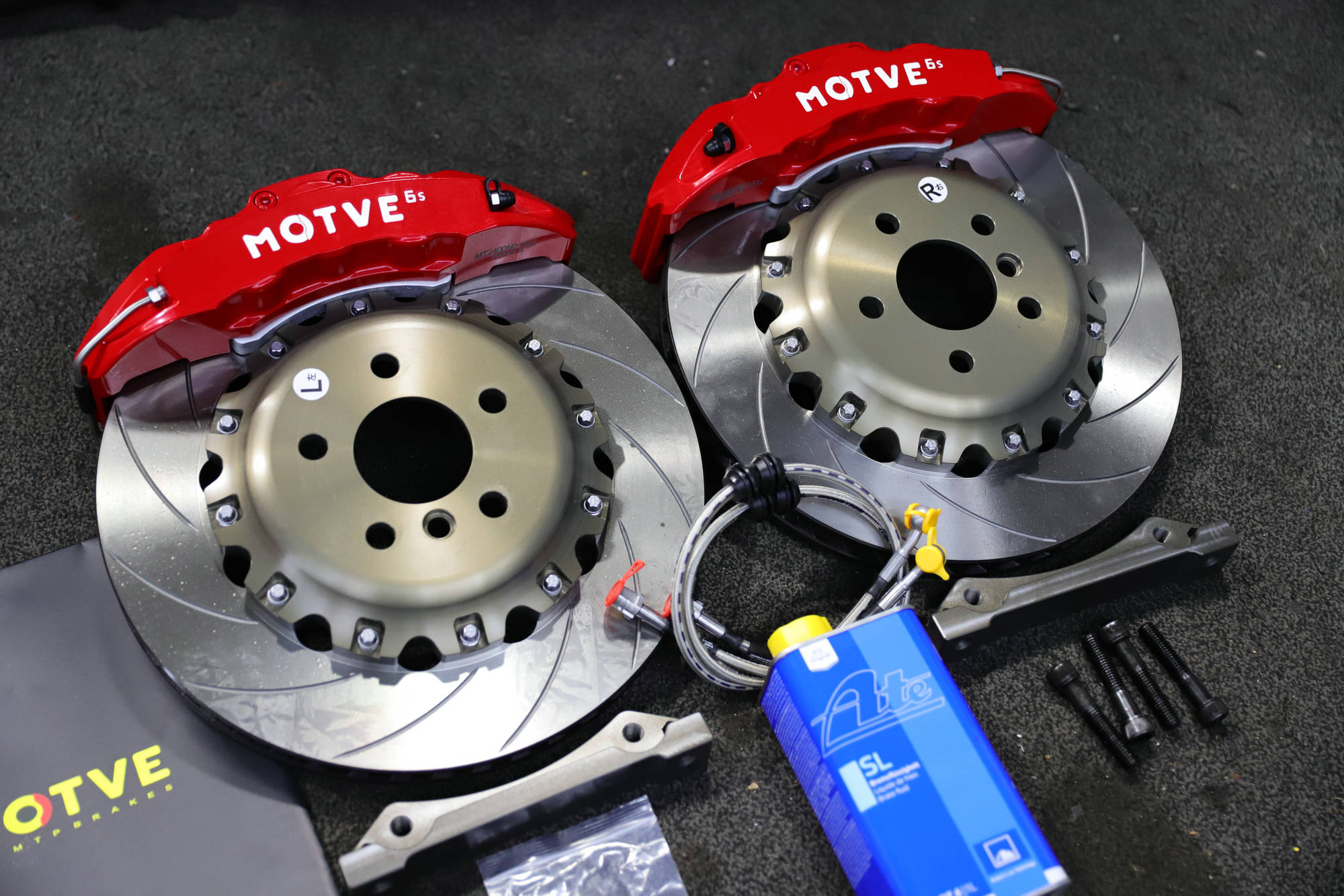 高性能制动系统:极速刹车的保障的简单介绍 高性能制动系统:极速刹车的保障的简单介绍