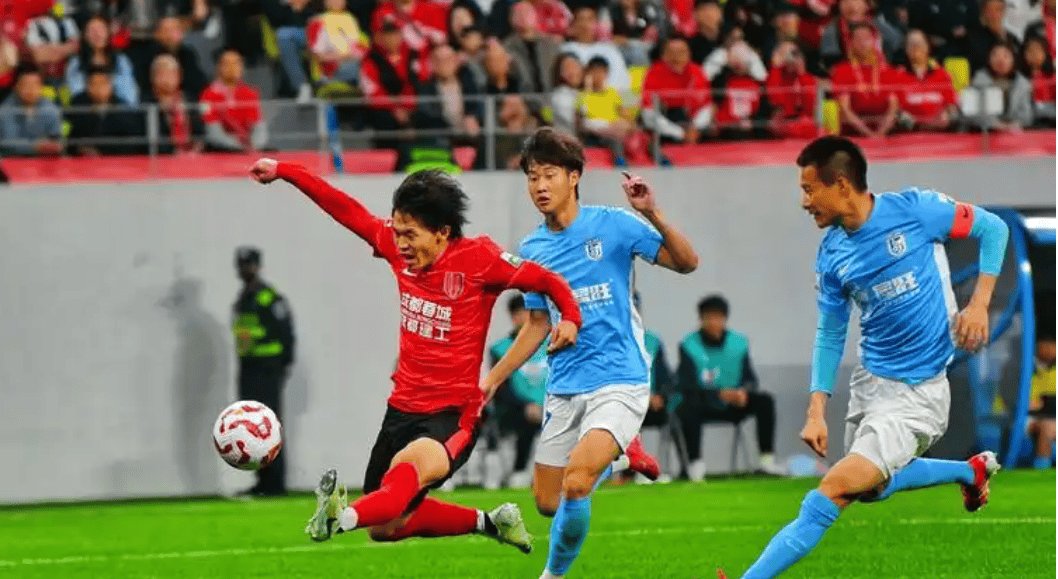 包含【现场疯狂】球迷狂欢夜带动比赛氛围极致的词条 包含【现场疯狂】球迷狂欢夜带动比赛氛围极致的词条