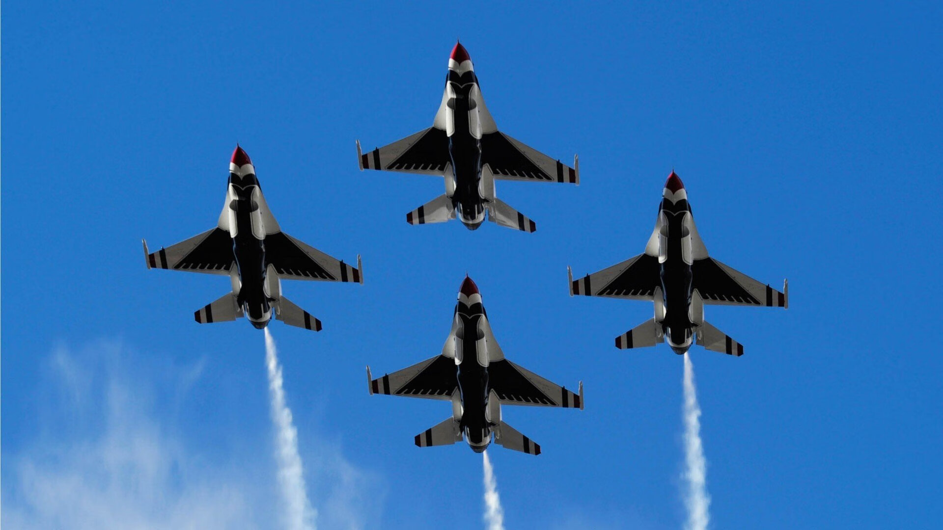 乐鱼（LEYU）体育-_魔术逆势反弹，连续抢得关键胜利_，魔术讲解