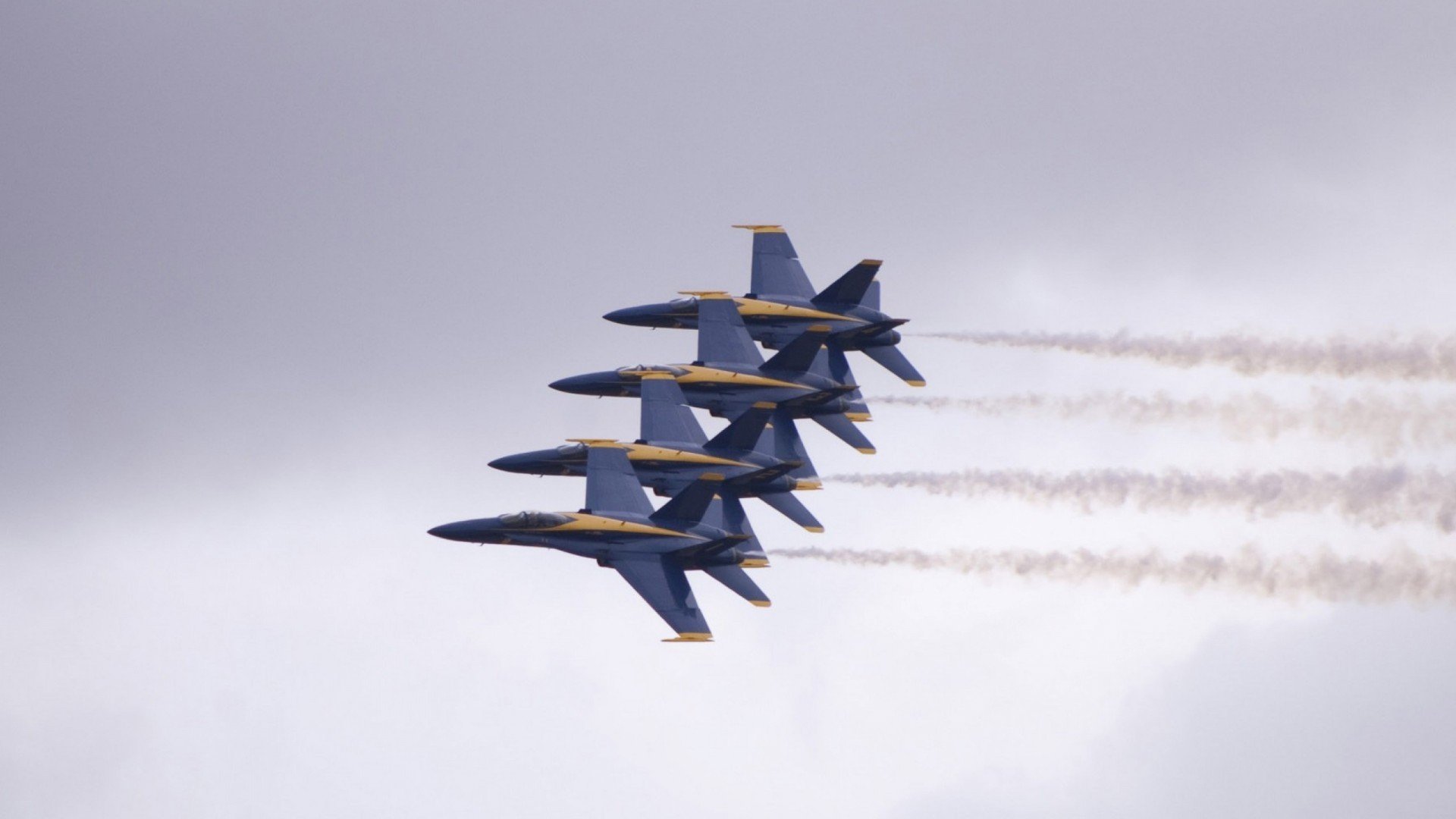 乐鱼体育平台app下载-天津泰达前锋踢进绝杀球，队员士气高涨，天津泰达队史最佳阵容